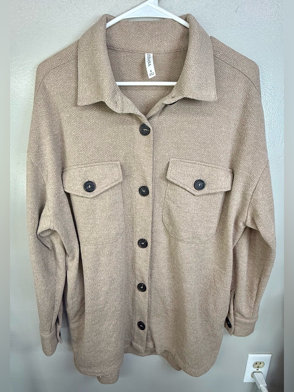 Zenana Beige Button-Front Pocket Oversized Shirt Jacket size Small